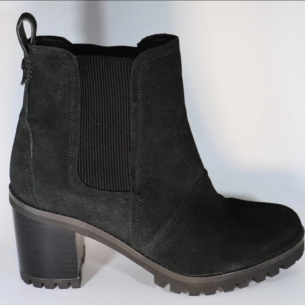 UGG Hazel Heeled Ankle Boots, Waterproof Suede, Black, Size 7.5 (1103766)